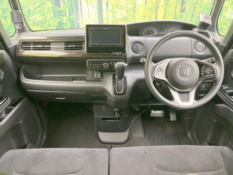 2019 Honda N-BOX CUSTOM DBA-JF3 (UW-6a48a8f5dee69)[23]