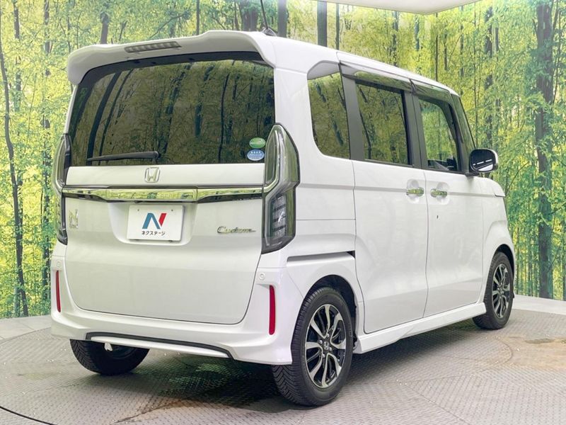 2019 Honda N-BOX CUSTOM DBA-JF3 (UW-6a48a8f5dee69)[12]