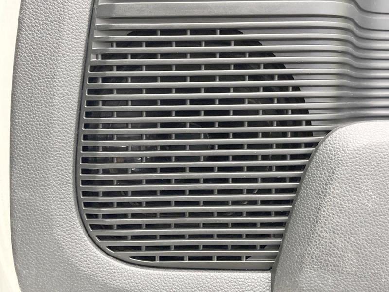 2019 Honda N-BOX CUSTOM DBA-JF3 (UW-6a48a8f5dee69)[26]