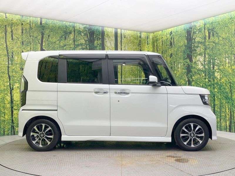 2019 Honda N-BOX CUSTOM DBA-JF3 (UW-6a48a8f5dee69)[11]