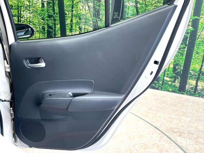 2022 Toyota Aqua 6AA-MXPK11 (UW-6a48aa54b92e3)[7]