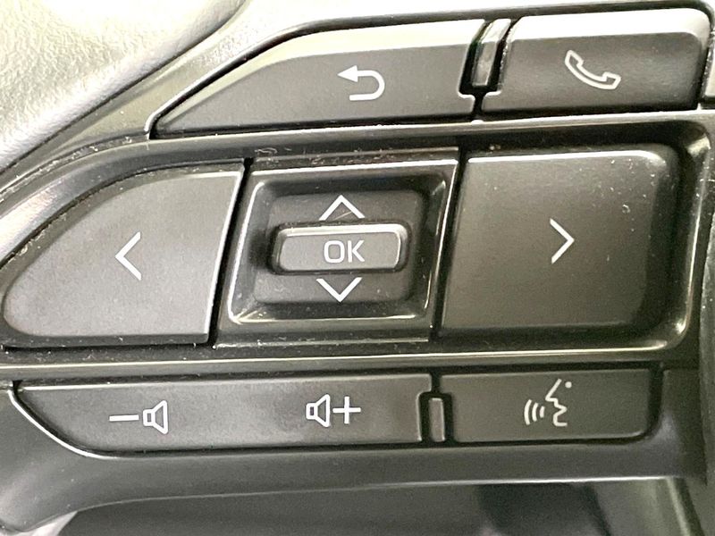 2022 Toyota Aqua 6AA-MXPK11 (UW-6a48aa54b92e3)[14]
