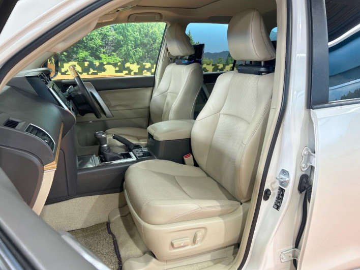 2021 Toyota Land Cruiser Prado 3BA-TRJ150W (UW-6a48aaff096cf)[25]