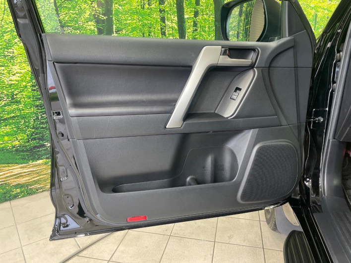 2022 Toyota Land Cruiser Prado 3BA-TRJ150W (UW-6a48ab0100123)[15]