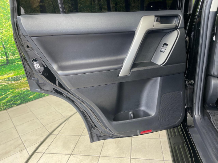 2022 Toyota Land Cruiser Prado 3BA-TRJ150W (UW-6a48ab0100123)[16]