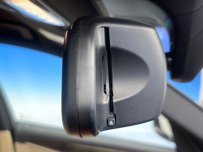 2019 BMW 5 Series DBA-JL10 (UW-6a48ab2f9fbbe)[29]