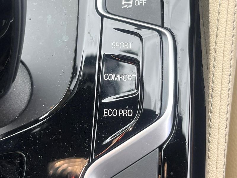 2019 BMW 5 Series DBA-JL10 (UW-6a48ab2f9fbbe)[24]