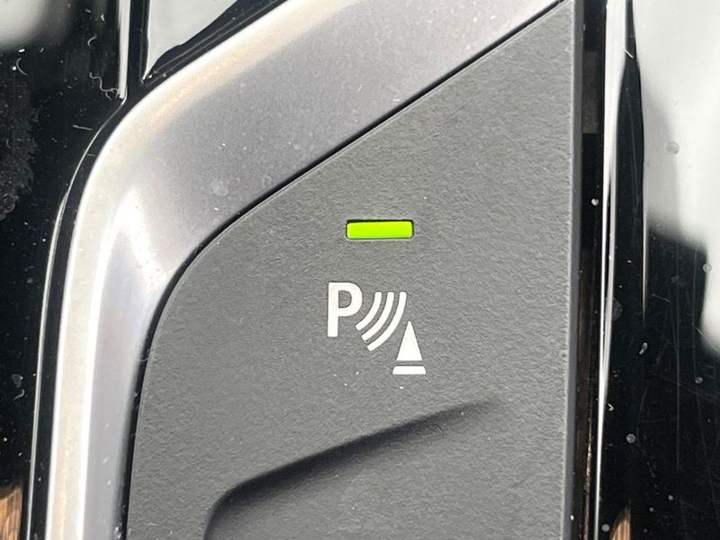 2019 BMW 5 Series DBA-JL10 (UW-6a48ab2f9fbbe)[25]