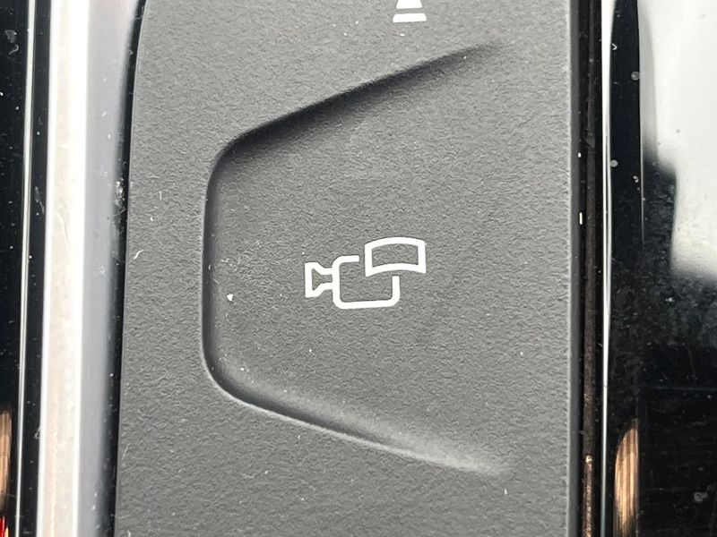 2019 BMW 5 Series DBA-JL10 (UW-6a48ab2f9fbbe)[26]