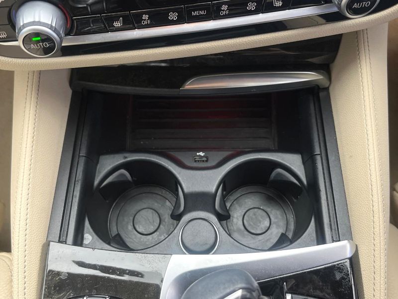 2019 BMW 5 Series DBA-JL10 (UW-6a48ab2f9fbbe)[20]