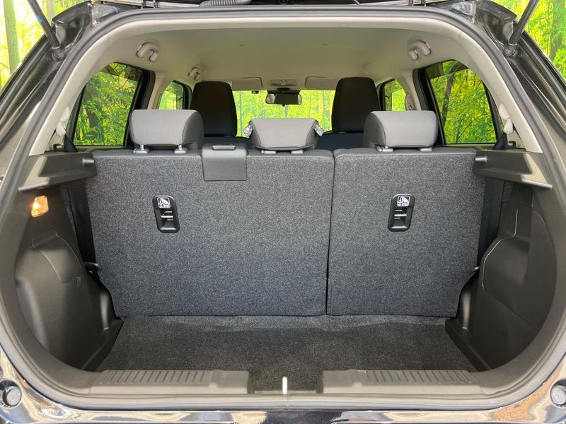 2024 Suzuki Swift 5AA-ZCEDS (UW-6a48ab5bd46e8)[27]