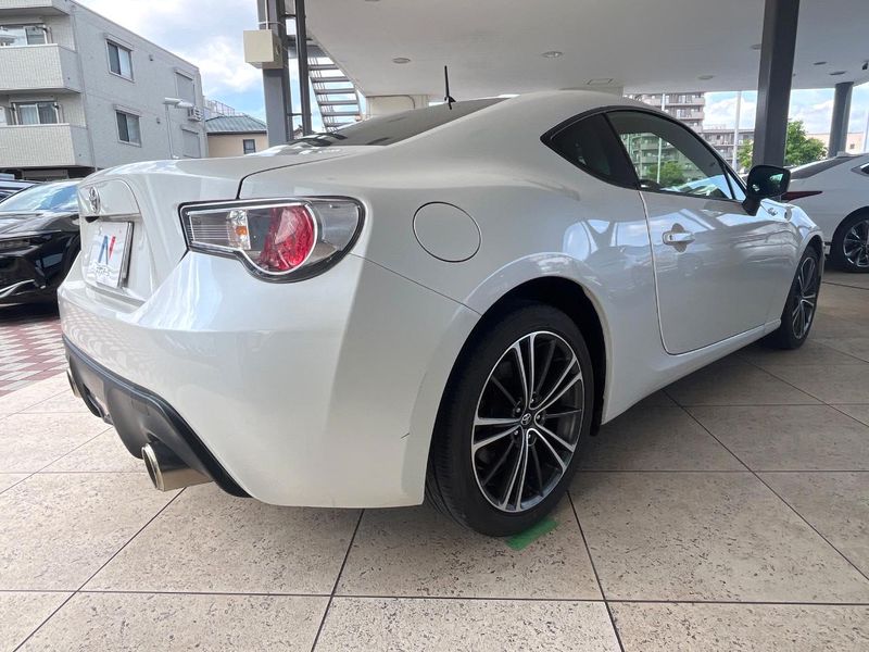2013 Toyota 86 DBA-ZN6 (UW-6a48ab5fcf2fc)[10]