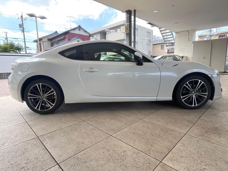 2013 Toyota 86 DBA-ZN6 (UW-6a48ab5fcf2fc)[9]