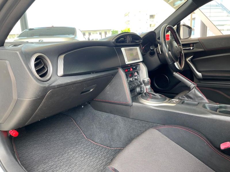 2013 Toyota 86 DBA-ZN6 (UW-6a48ab5fcf2fc)[29]