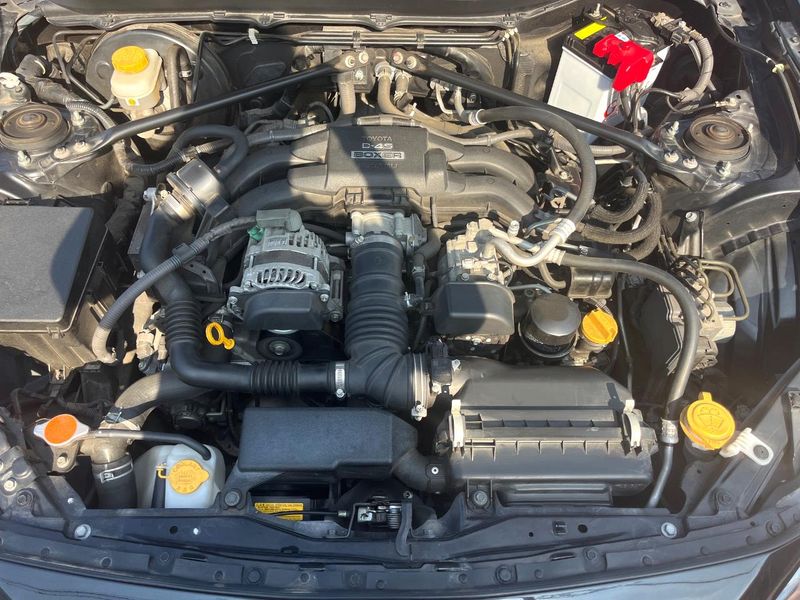 2016 Toyota 86 DBA-ZN6 (UW-6a48ab6042d4e)[25]