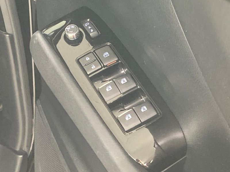 2017 Toyota Vellfire DBA-AGH30W (UW-6a49c98cc2dfe)[28]