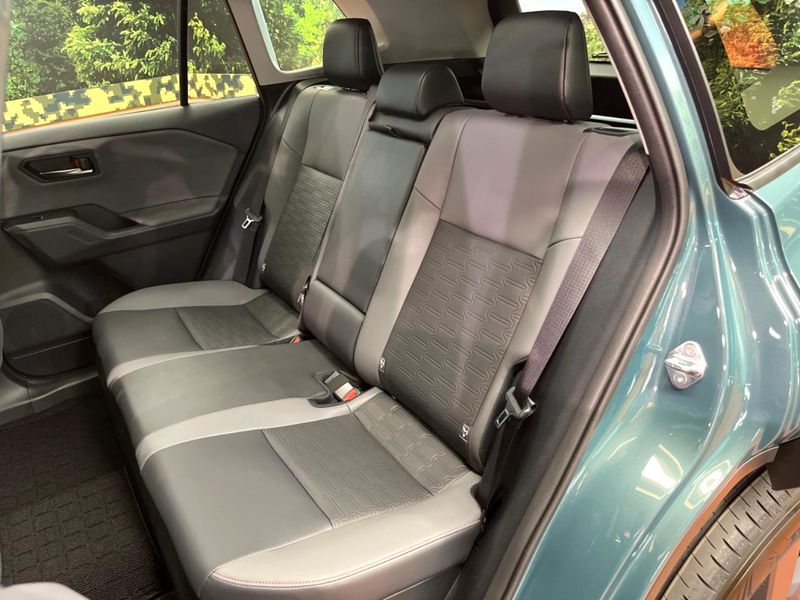 2026 Toyota RAV4 6AA-AXAN64 (UW-6a49c9ba9252d)[10]
