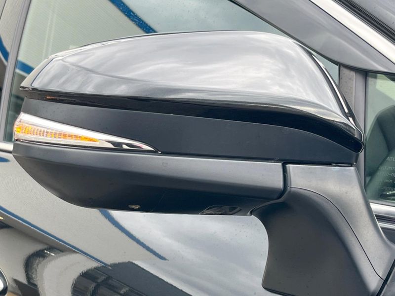 2023 Toyota Harrier Hybrid 6AA-AXUH80 (UW-6a49c9c3f16e9)[18]