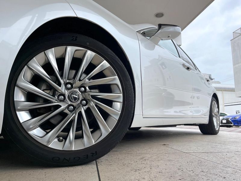 2019 Lexus ES 6AA-AXZH10 (UW-6a49c9cc0cf43)[5]