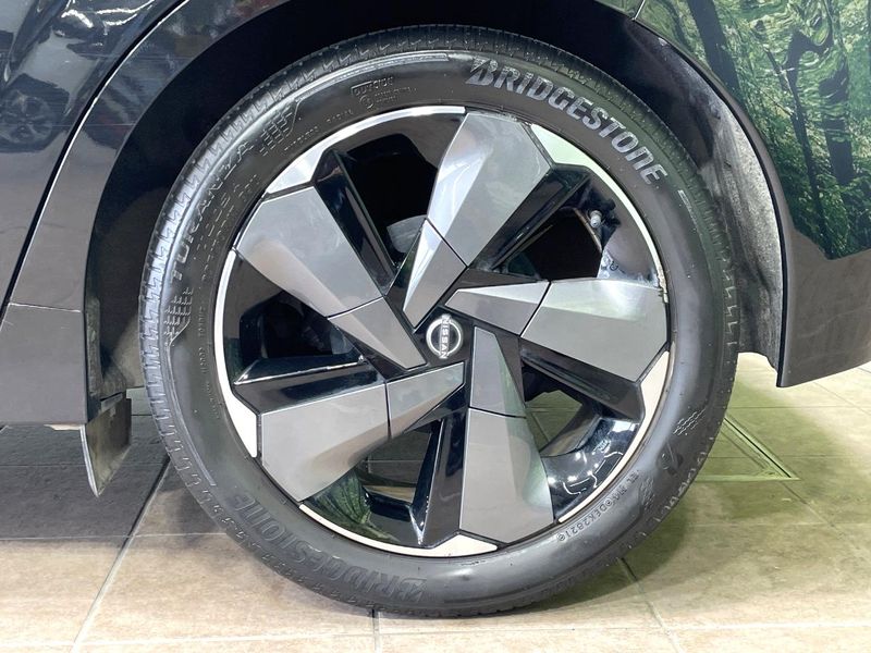 2022 Nissan Aura 6AA-FE13 (UW-6a49ca3c40ebc)[9]