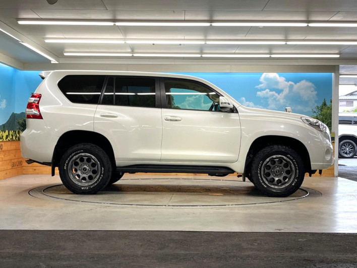 2016 Toyota Land Cruiser Prado LDA-GDJ150W (UW-6a49ca4e6c46c)[18]