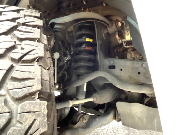 2016 Toyota Land Cruiser Prado LDA-GDJ150W (UW-6a49ca4e6c46c)[24]