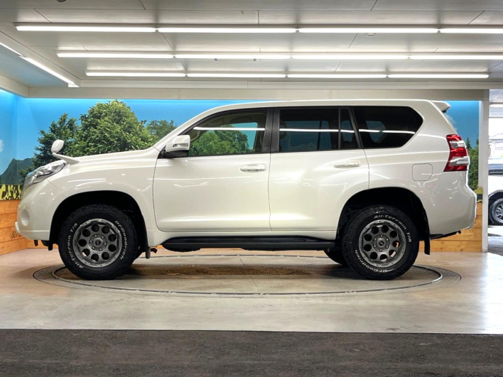 2016 Toyota Land Cruiser Prado LDA-GDJ150W (UW-6a49ca4e6c46c)[14]