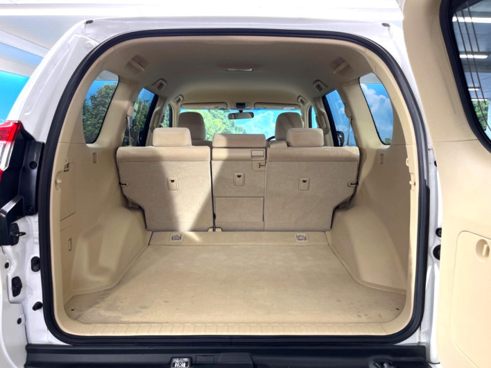 2016 Toyota Land Cruiser Prado LDA-GDJ150W (UW-6a49ca4e6c46c)[7]