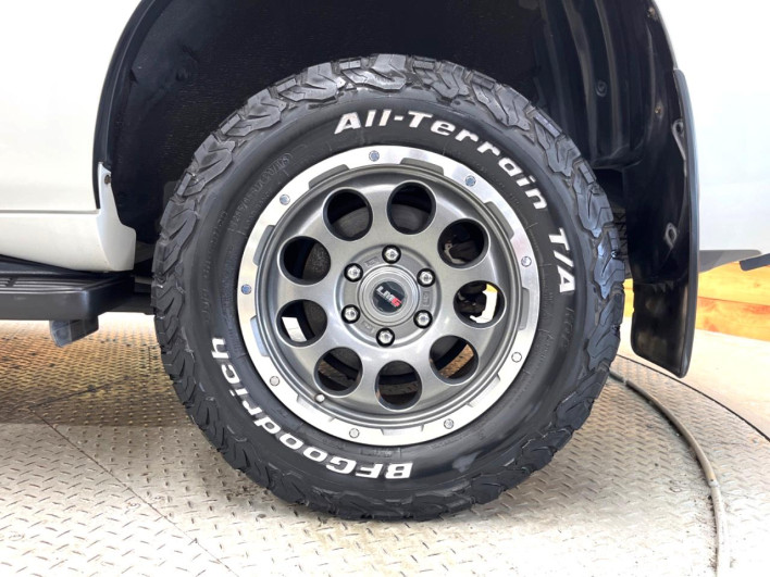 2016 Toyota Land Cruiser Prado LDA-GDJ150W (UW-6a49ca4e6c46c)[27]