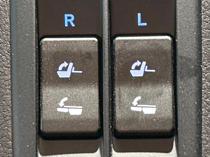 2021 Toyota Land Cruiser Prado 3DA-GDJ150W (UW-6a49ca4e9513b)[29]