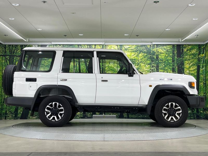 2024 Toyota Land Cruiser 70 3DA-GDJ76W (UW-6a49ca5279b1a)[17]