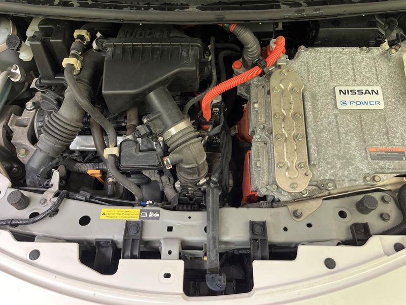 2017 Nissan Note DAA-HE12 (UW-6a49ca8bd173d)[23]