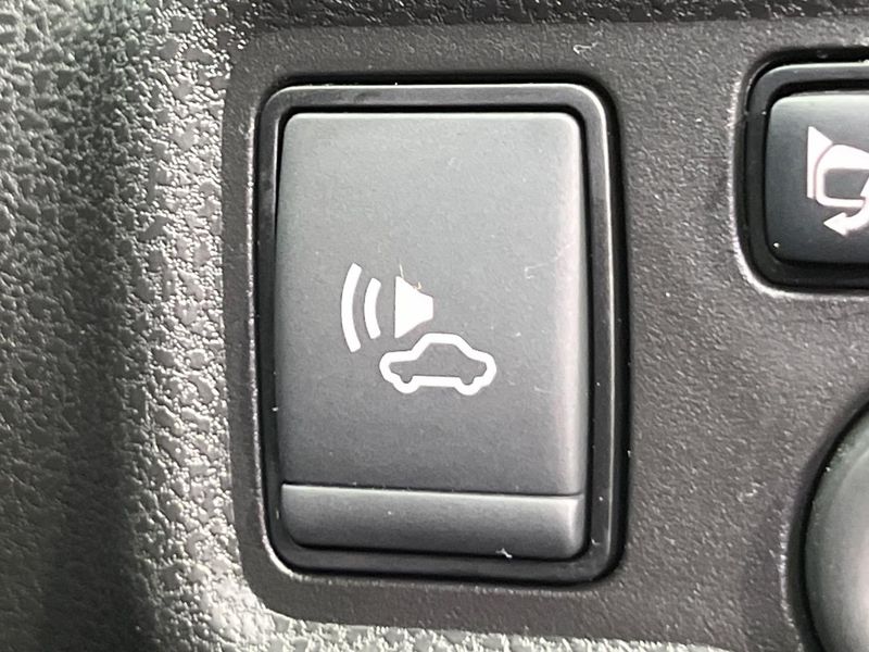 2017 Nissan Note DAA-HE12 (UW-6a49ca8bd173d)[26]