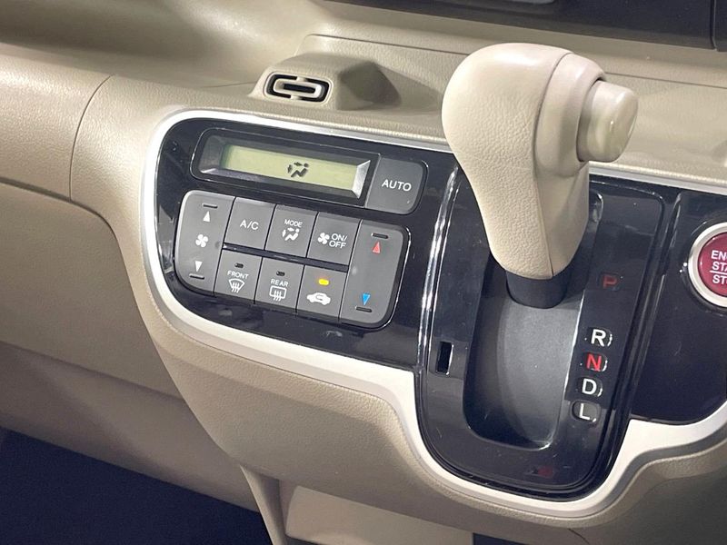 2015 Honda N-BOX DBA-JF1 (UW-6a49cabf8b108)[17]