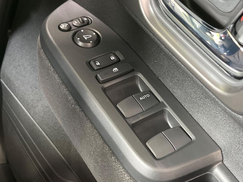 2023 Honda N-BOX CUSTOM 6BA-JF5 (UW-6a49cafd9f706)[29]