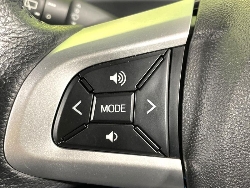 2018 Toyota Pixis Mega DBA-LA700A (UW-6a49cb62c485a)[27]