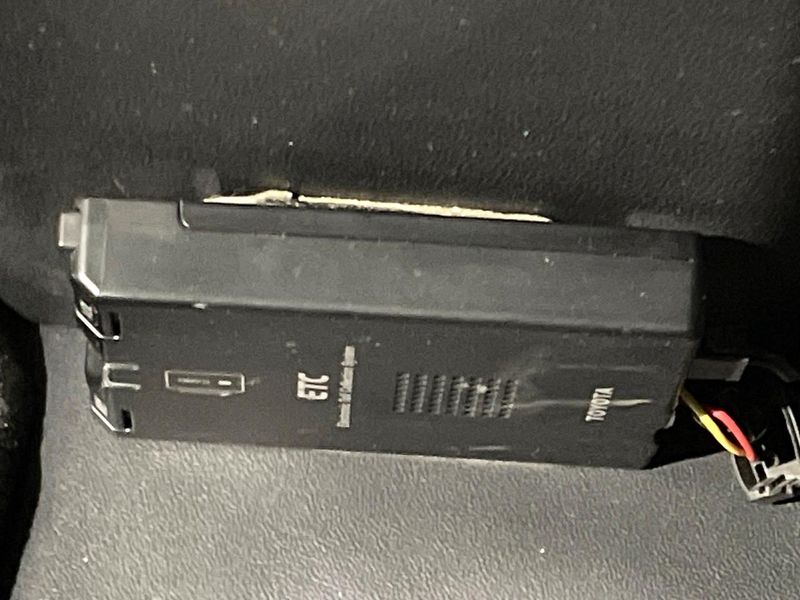 2018 Toyota Pixis Mega DBA-LA700A (UW-6a49cb62c485a)[24]
