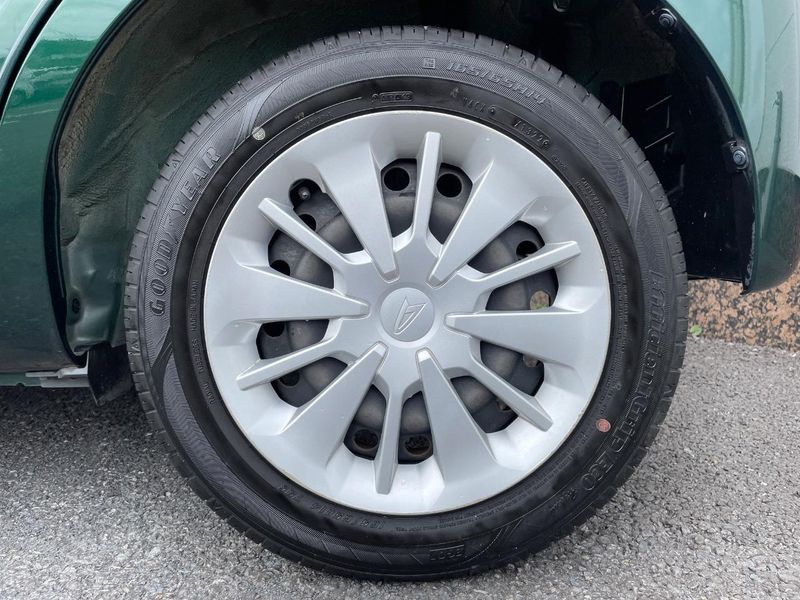 2016 Daihatsu Boon DBA-M700S (UW-6a49cb837b9f4)[29]
