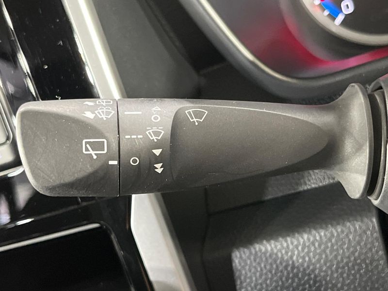 2020 Daihatsu Toll 5BA-M910S (UW-6a49cb97af0fa)[28]