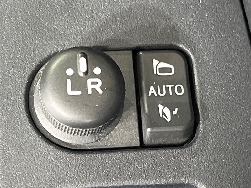 2020 Daihatsu Toll 5BA-M910S (UW-6a49cb97af0fa)[11]