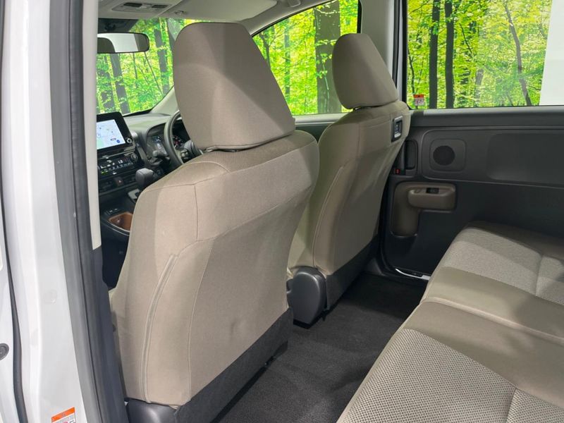 2025 Toyota Sienta 6AA-MXPL15G (UW-6a49cc18aa655)[13]