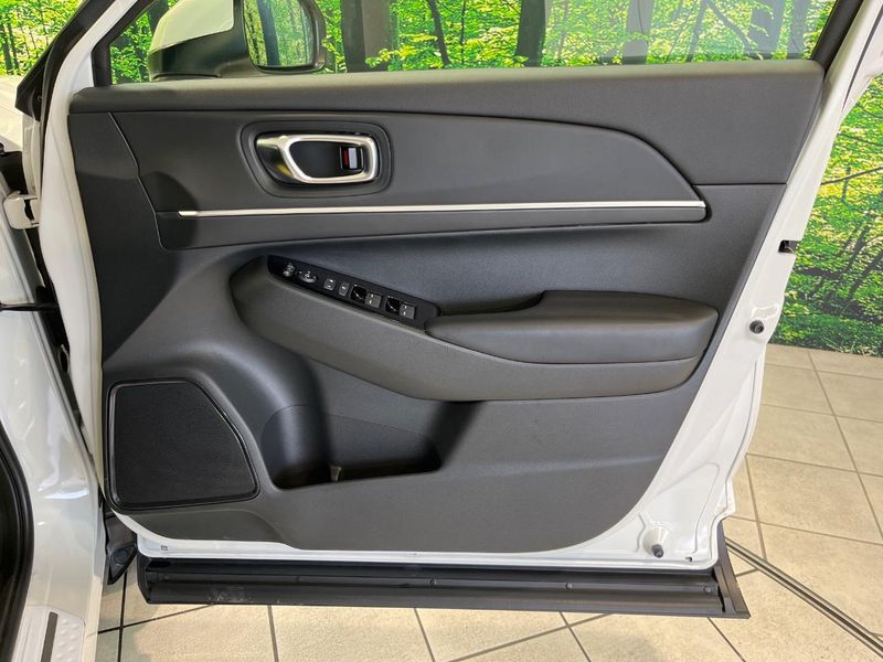 2022 Honda Vezel 6AA-RV5 (UW-6a49cc753143b)[16]