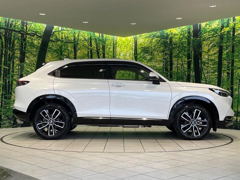 2022 Honda Vezel 6AA-RV5 (UW-6a49cc753143b)[11]
