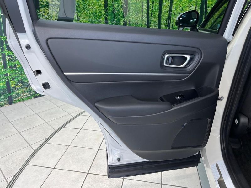 2022 Honda Vezel 6AA-RV5 (UW-6a49cc753143b)[14]