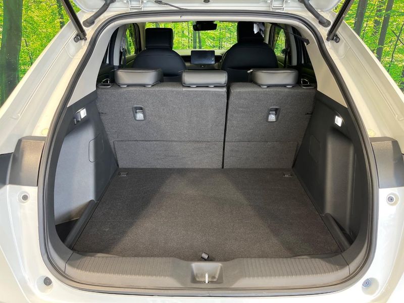 2022 Honda Vezel 6AA-RV5 (UW-6a49cc753143b)[25]