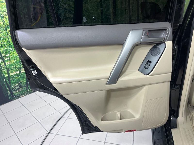 2023 Toyota Land Cruiser Prado 3BA-TRJ150W (UW-6a49cca43ab0a)[22]