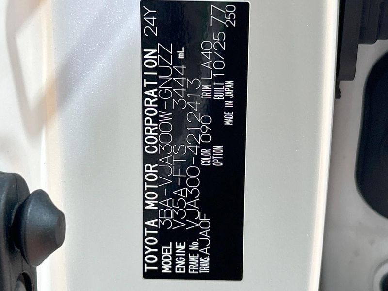 2025 Toyota Land Cruiser 3BA-VJA300W (UW-6a49ccb5b8398)[1]