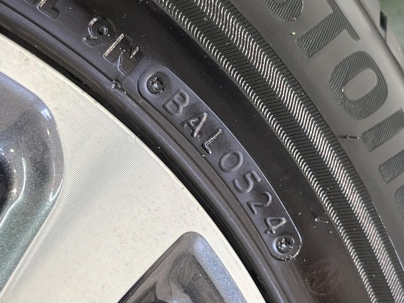 2018 Toyota Esquire DBA-ZRR80G (UW-6a49ccf9a94ac)[15]