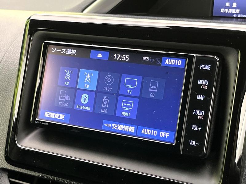 2020 Toyota Voxy DAA-ZWR80W (UW-6a49cd2d50db7)[22]