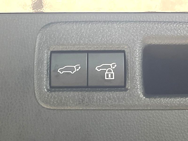 2024 Toyota Harrier Hybrid 6AA-AXUH80 (UW-6a4b1b380fa5f)[21]